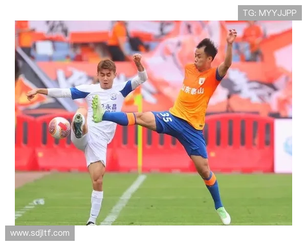 山东领先新鹏城2-0 李小恒与卡扎伊什维利各入一球助力主队领先 山东领先新鹏城2-0 李小恒与卡扎伊什维利各入一球助力主队领先